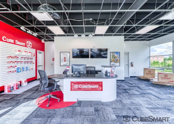 Facility photo: //images.sparefoot.com/medium/224570688c781131046.jpg