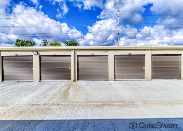 Facility photo: //images.sparefoot.com/medium/224570688f1c4a83299.jpg