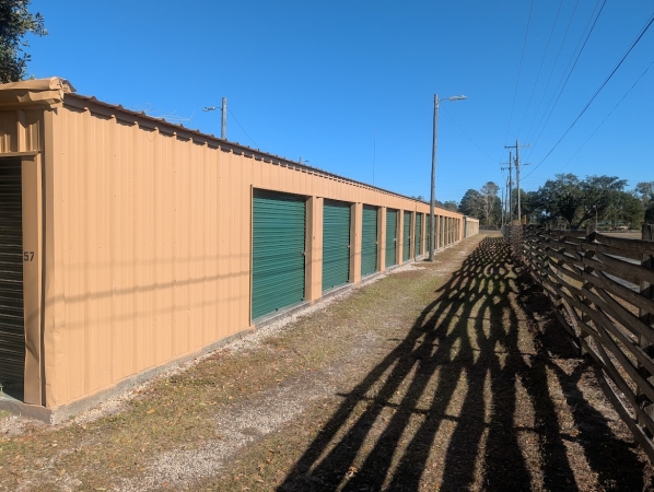 Facility photo: //images.sparefoot.com/medium/2245846985176d8b717.jpg