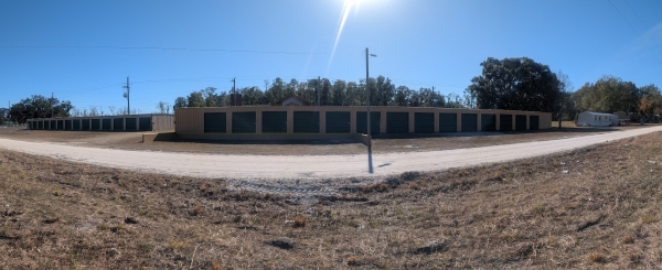 Facility photo: //images.sparefoot.com/medium/224584698517e4e5fb3.jpg