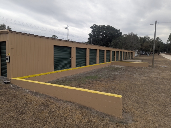 Facility photo: //images.sparefoot.com/medium/224584698517fb653d4.jpg