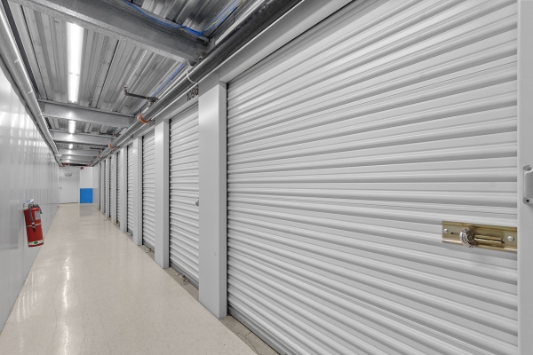 Facility photo: //images.sparefoot.com/medium/22459964c4273a6fcb6.jpg