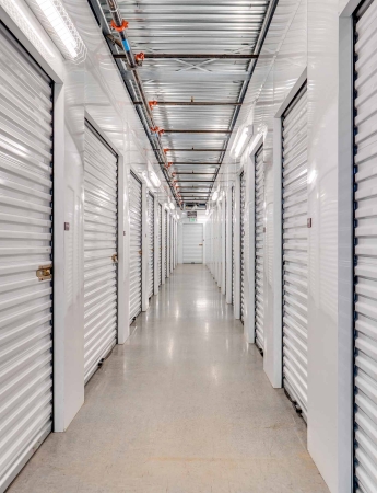 Facility photo: //images.sparefoot.com/medium/22468368d5bf5c0bd5a.jpg
