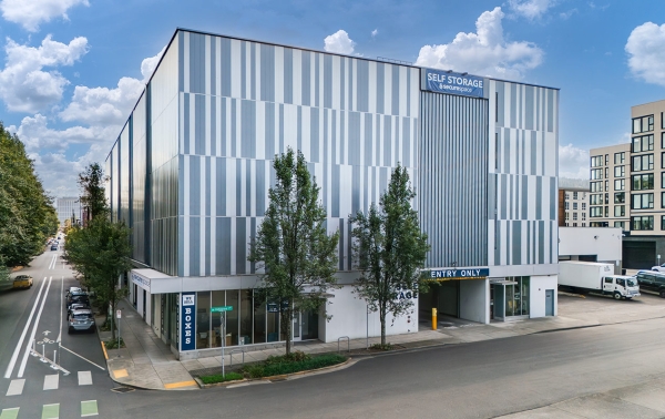 Facility photo: //images.sparefoot.com/medium/22468368d5bf682107c.jpg