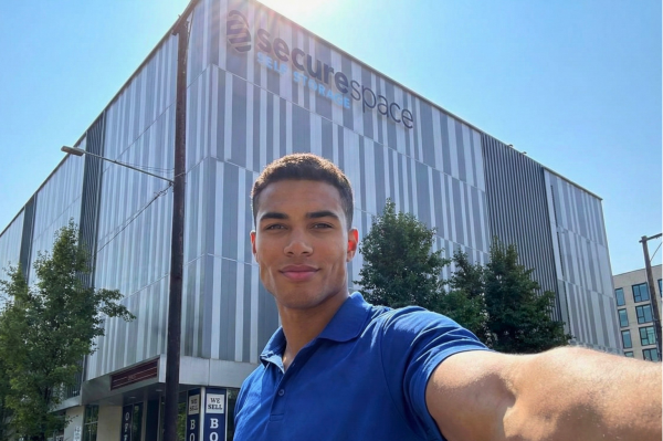 Facility photo: //images.sparefoot.com/medium/224683695ed69901282.png