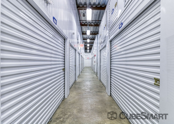 Facility photo: //images.sparefoot.com/medium/224696686f7f568a094.jpg