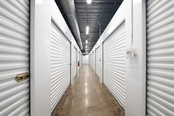Facility photo: //images.sparefoot.com/medium/2247066884d3ce820c9.jpg