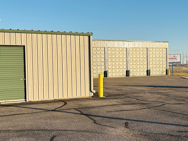 Facility photo: //images.sparefoot.com/medium/224714677d4682abce4.png