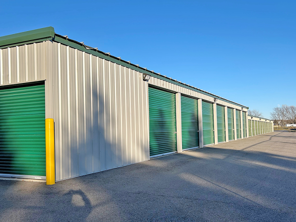 Facility photo: //images.sparefoot.com/medium/224723677d4f710bb0f.png