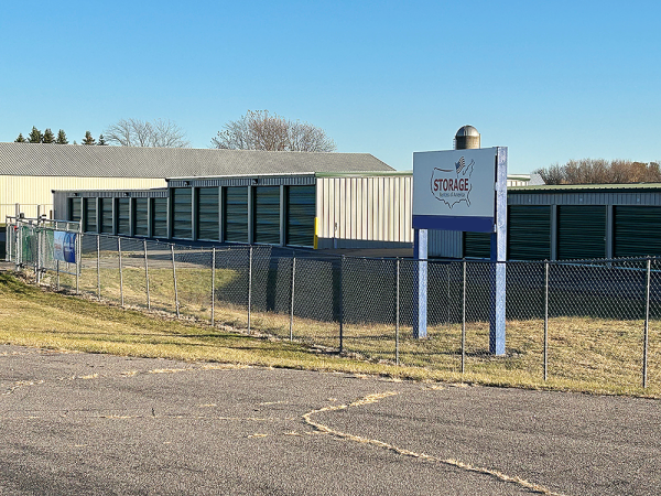 Facility photo: //images.sparefoot.com/medium/224723677d4fb375ca9.png