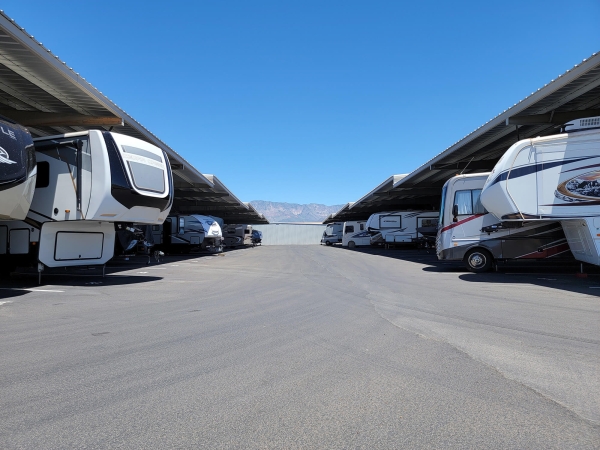 Facility photo: //images.sparefoot.com/medium/22477268877d2bba683.jpg