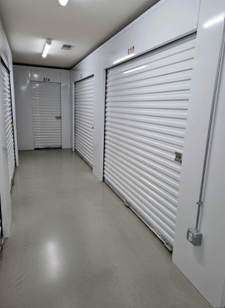 Facility photo: //images.sparefoot.com/medium/22482069f4e671d8dab.jpg