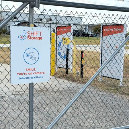 Facility photo: //images.sparefoot.com/medium/22485768e66a89d47c0.png