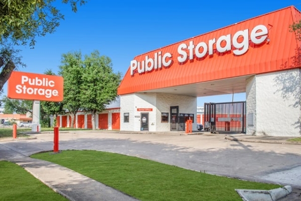 Storage Units at Public Storage - Houston - 9333 S Main St - 9333 S Main St