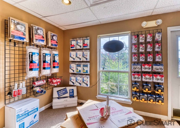 Facility photo: //images.sparefoot.com/medium/22494969e0a668794cc.jpg