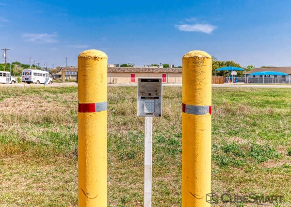 Storage Units at CubeSmart Self Storage - TX Converse Kittyhawk Rd - 8150 Kitty Hawk Road