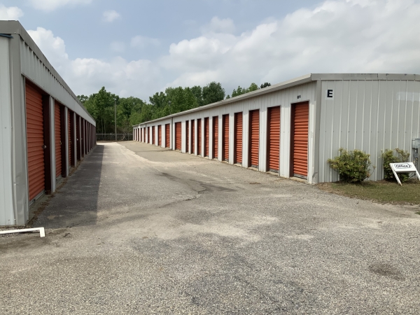 Facility photo: //images.sparefoot.com/medium/224990630548b9319ec.jpeg