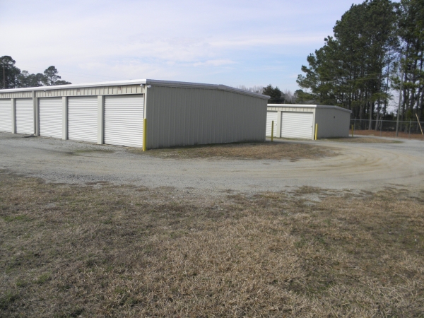 Facility photo: //images.sparefoot.com/medium/22499563fe68b4dada1.jpg