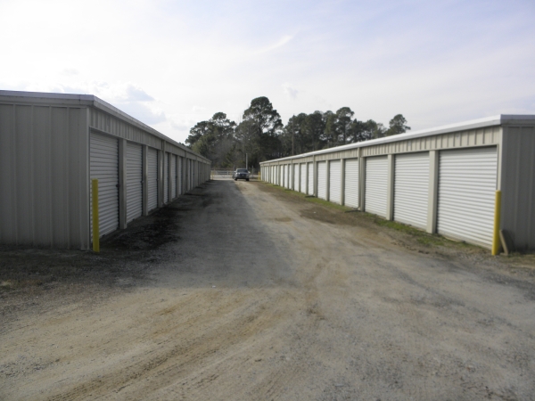 Facility photo: //images.sparefoot.com/medium/22499563fe68c3b925c.jpg