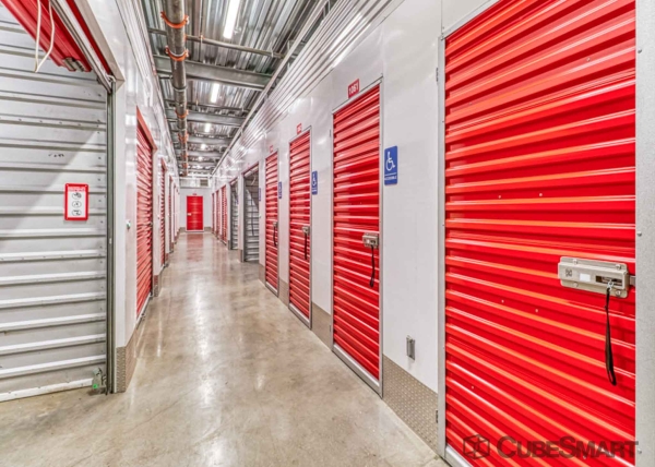 Facility photo: //images.sparefoot.com/medium/22502068832546925be.jpg