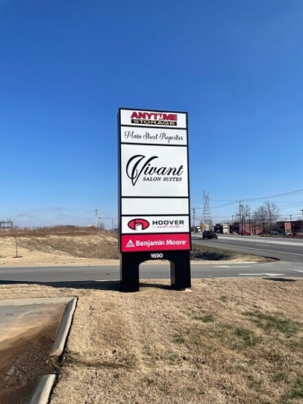 Facility photo: //images.sparefoot.com/medium/2251046913a301870de.jpg