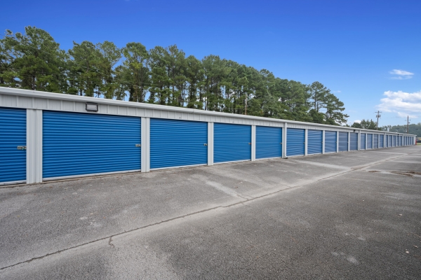 Facility photo: //images.sparefoot.com/medium/2251126734b5d7759a5.jpg