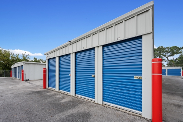 Facility photo: //images.sparefoot.com/medium/2251126734b5efabb12.jpg