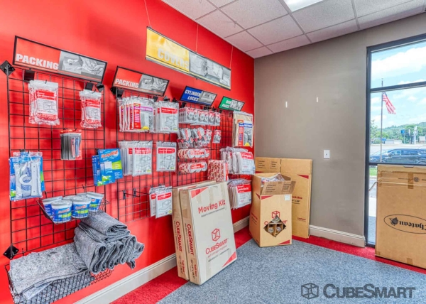 Storage Units at CubeSmart Self Storage - AL Huntsville Memorial Pkwy - 11202 Memorial Parkway Southwest