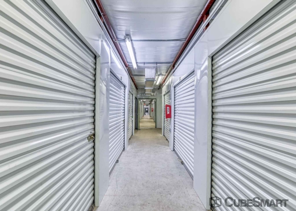 Facility photo: //images.sparefoot.com/medium/225130686f6adf92fb3.jpg