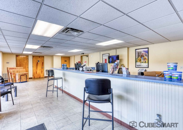 Facility photo: //images.sparefoot.com/medium/22513169f5a40731c51.jpg