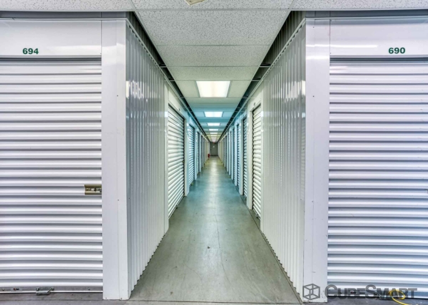 Facility photo: //images.sparefoot.com/medium/225132688333620f7b3.jpg