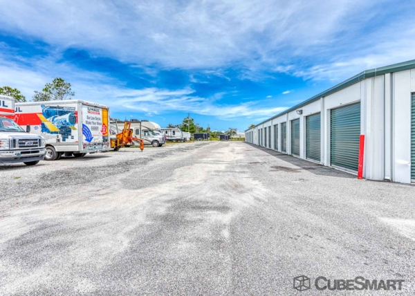 Facility photo: //images.sparefoot.com/medium/22513268833365529f6.jpg