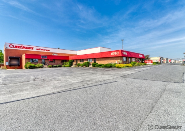 Facility photo: //images.sparefoot.com/medium/22513468809e978219b.jpg