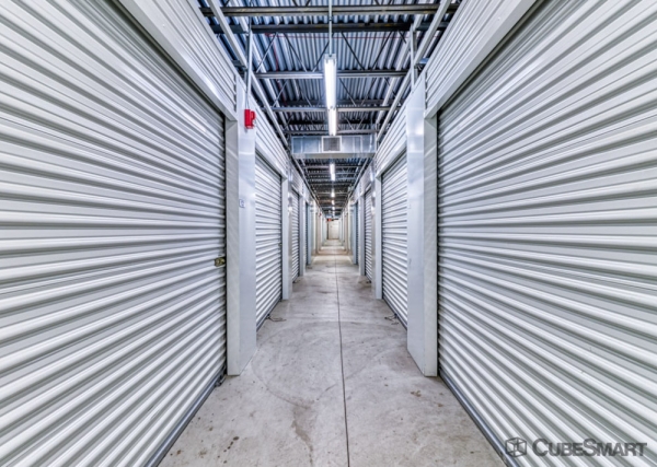 Facility photo: //images.sparefoot.com/medium/225146688f13bcb64d0.jpg