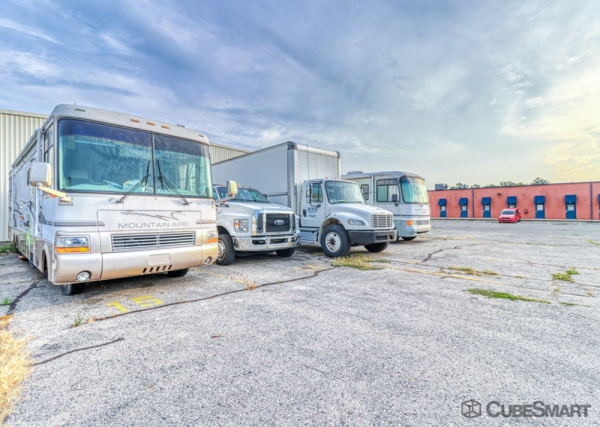 Facility photo: //images.sparefoot.com/medium/22514769709c93b3a67.jpg