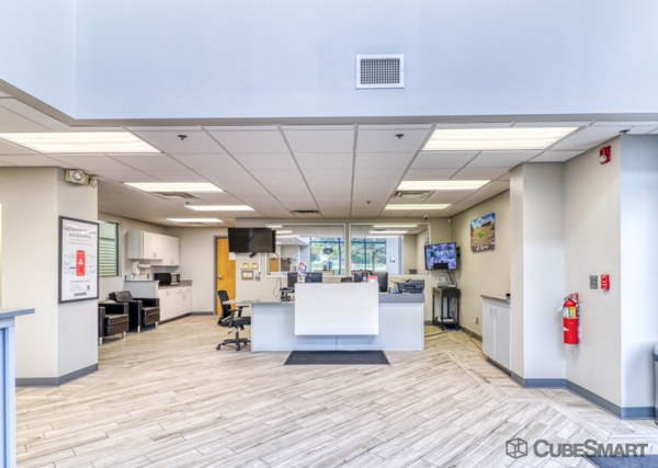Facility photo: //images.sparefoot.com/medium/225156686f776e0607a.jpg