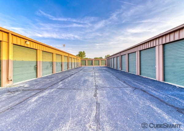 Storage Units at CubeSmart Self Storage - MI Rochester Hill Livernois Rd - 1790 South Livernois Road