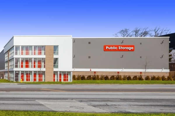 Storage Units at Public Storage - Lombard - 880 E Roosevelt Rd - 880 E Roosevelt Rd