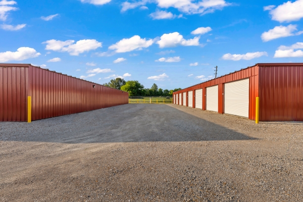 Facility photo: //images.sparefoot.com/medium/22522364de6ebe5db6e.jpg