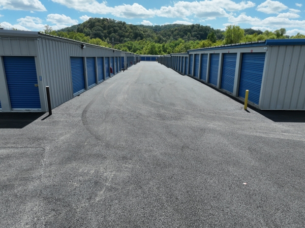 Facility photo: //images.sparefoot.com/medium/22523568b1f873cdc71.jpg