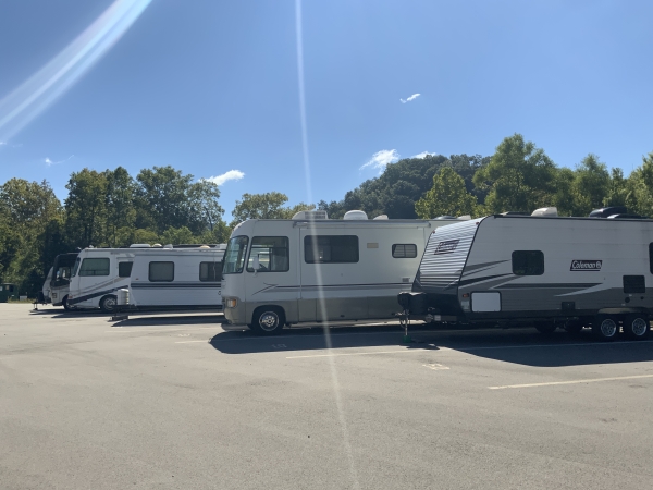 Facility photo: //images.sparefoot.com/medium/22523663d98d3f84bd3.jpg