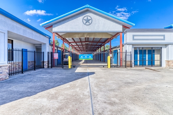 Storage Units at SmartStop Self Storage - Conroe - 3750 FM 1488 - 3750 FM 1488