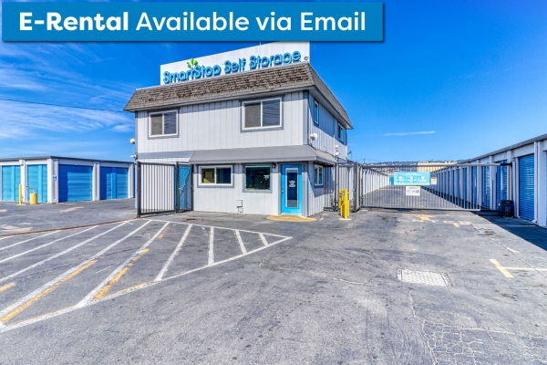 Facility photo: //images.sparefoot.com/medium/225348697a86a18e69d.jpg