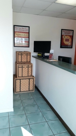 Facility photo: //images.sparefoot.com/medium/2253596914ff06e352d.jpg