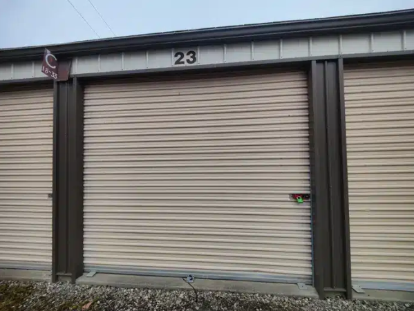 Facility photo: //images.sparefoot.com/medium/22539168cdc8b41e936.png