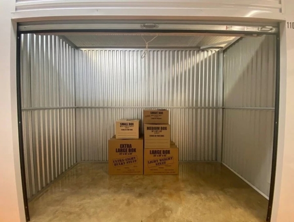 Facility photo: //images.sparefoot.com/medium/22539968d5ab3c2c1fa.jpg