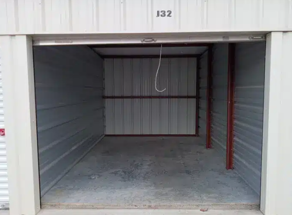 Facility photo: //images.sparefoot.com/medium/22540368cc4e4039040.png