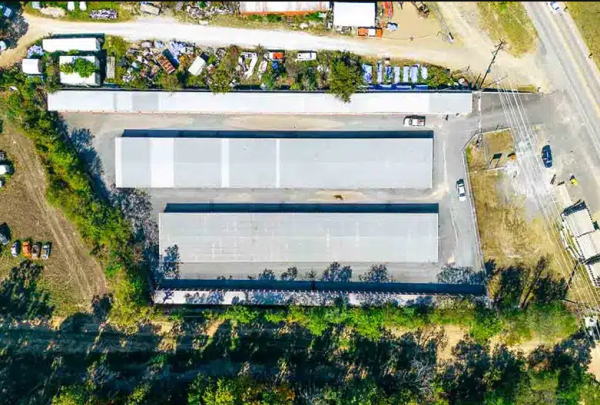 Facility photo: //images.sparefoot.com/medium/22540468cb25f2d76f3.png