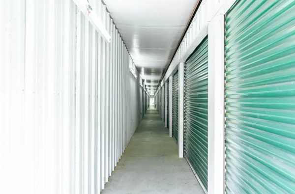 Facility photo: //images.sparefoot.com/medium/22541368cc348616178.png