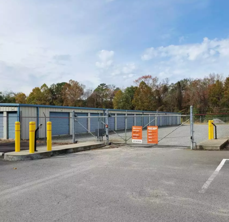 Facility photo: //images.sparefoot.com/medium/22541968cdbe90bf3eb.png